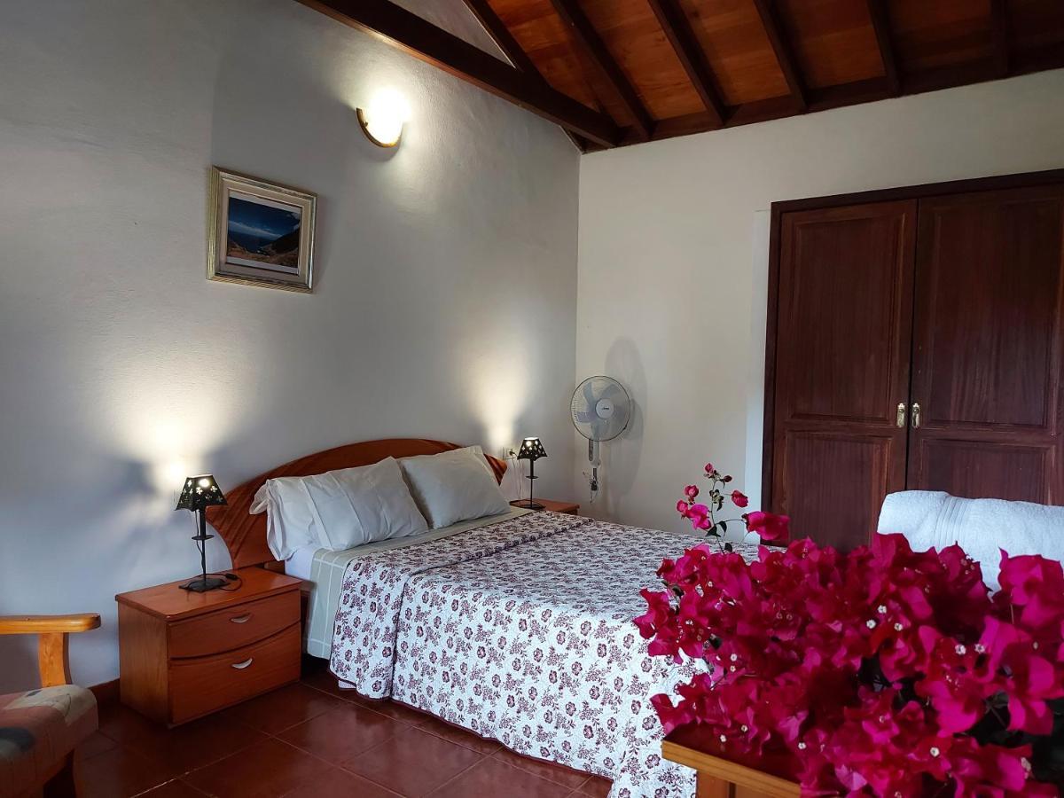 Finca Ossorio Casa Rita บาแญร์โมโซ ภายนอก รูปภาพ